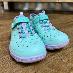 Stride Rite Water Shoes. Worn 2 times. In great condition! Sz 9